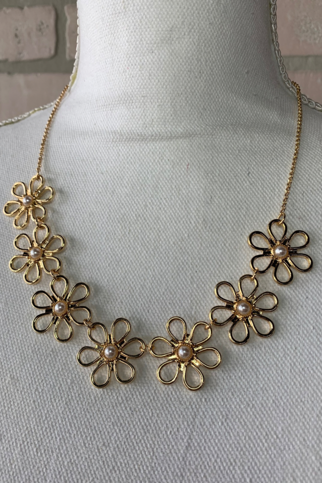 Gold Dainty Daisy Statement Necklace